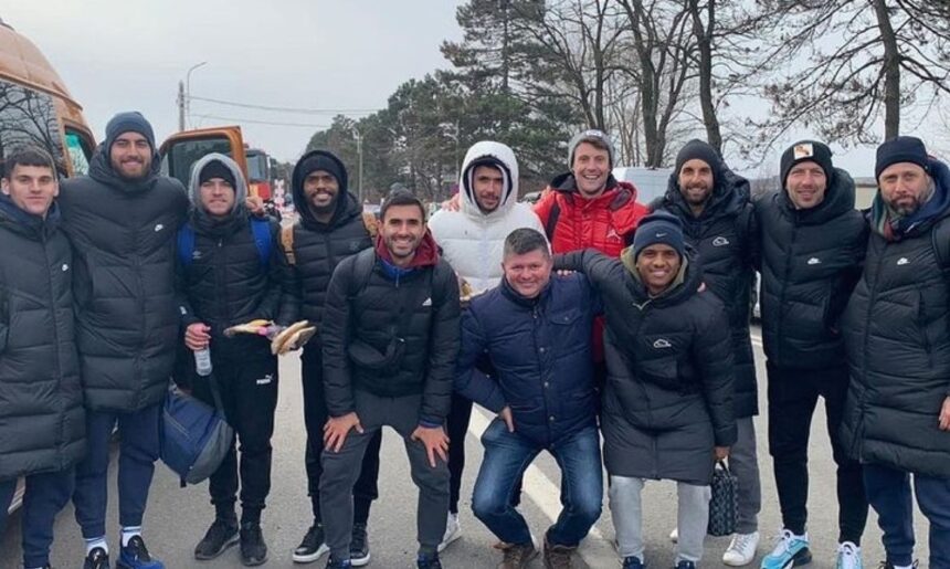 Os jogadores da Ucrânia estão ansiosos para voltar aos gramados quando terminarem a turnê na Turquia esta semana.