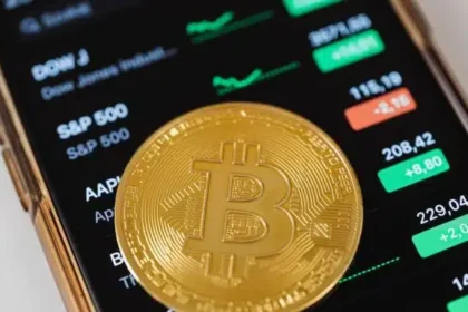 Preço do bitcoin sofre correção após alcançar o maior valor do ano