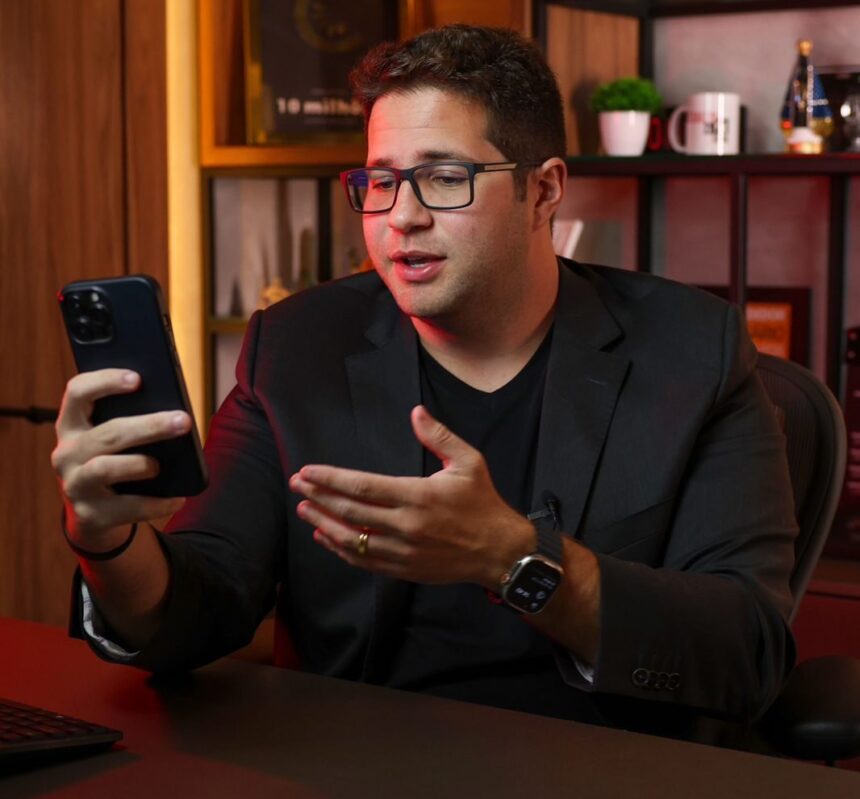 Marcello Safe, um jovem de 28 anos, alcançou relevância nacional ao inovar o cenário da advocacia no Brasil.