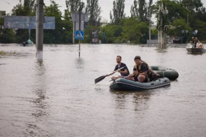 inundações, Ucrânia, desaparecidos, chuvas, impacto, resgate, mobilização, solidariedade, preparação, recuperação.