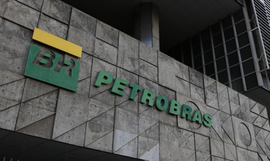 Petrobras reduz o preço da gasolina para as distribuidoras