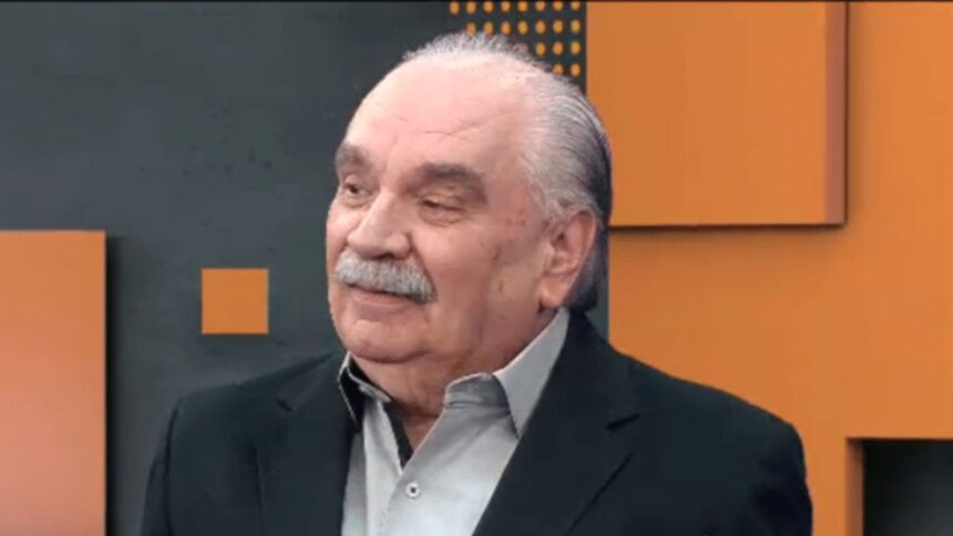 Na noite desta segunda-feira (19), faleceu o comentarista Paulo Roberto Martins, conhecido como Morsa, aos 78 anos. Ele foi vítima de problemas cardíacos, conforme confirmado por seus familiares.