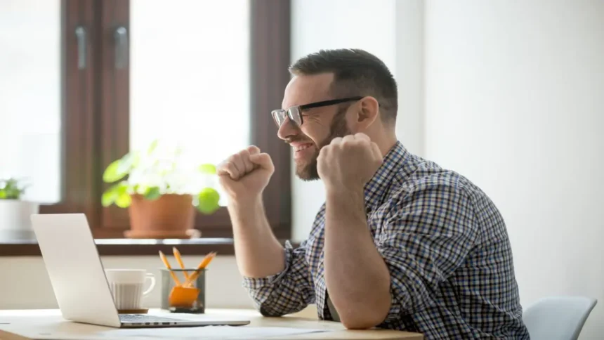 O papel transformador da IA generativa nas carreiras dos trabalhadores, de acordo com pesquisa da salesforce