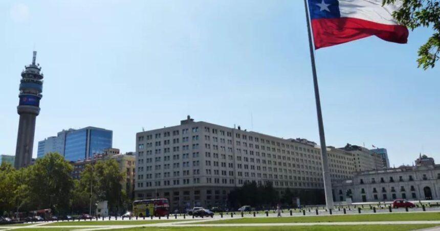 Chile planeja iniciar ciclo de corte de juros para estimular economia