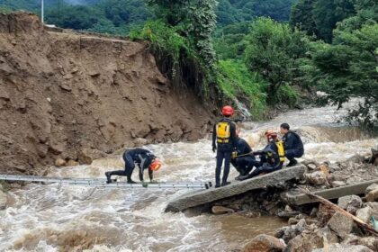 Chuvas intensas na Coreia do Sul causam mortes e deslizamentos