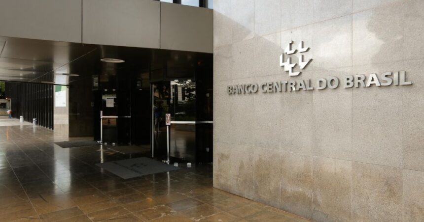 Agenda econômica: Banco Central publica IBC-Br e Boletim Focus