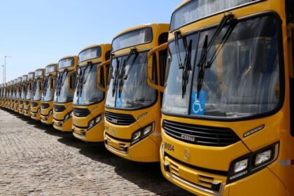 Greve de ônibus em Salvador: rodoviários mantêm paralisação na terça-feira