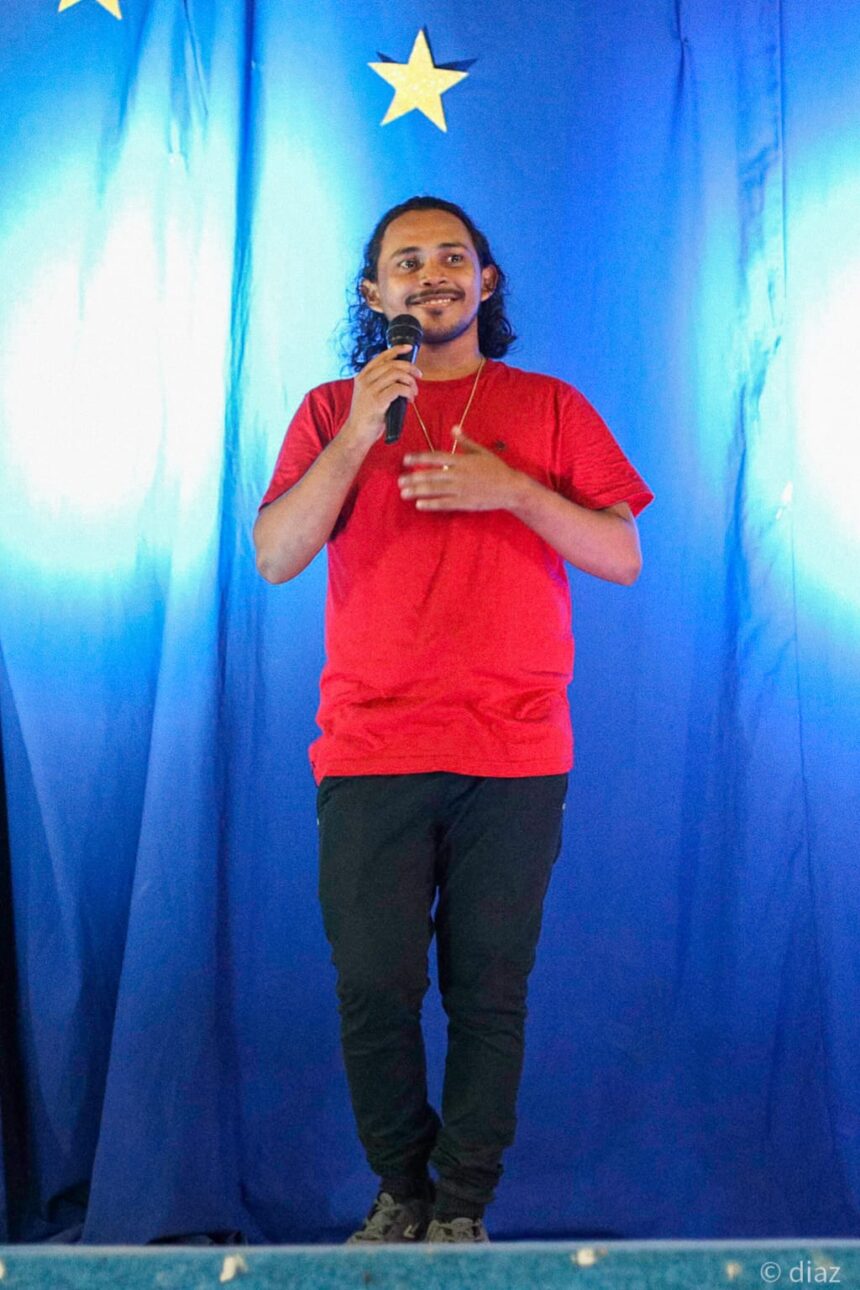 Comediante Carlos Pulico inaugura noite do humor nas quintas do Teatro da Praia