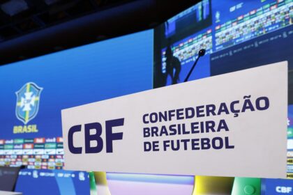 A Confederação Brasileira de Futebol (CBF) anunciou na noite desta quarta-feira (15) a suspensão das rodadas 7 e 8 da Série A do Campeonato Brasileiro.