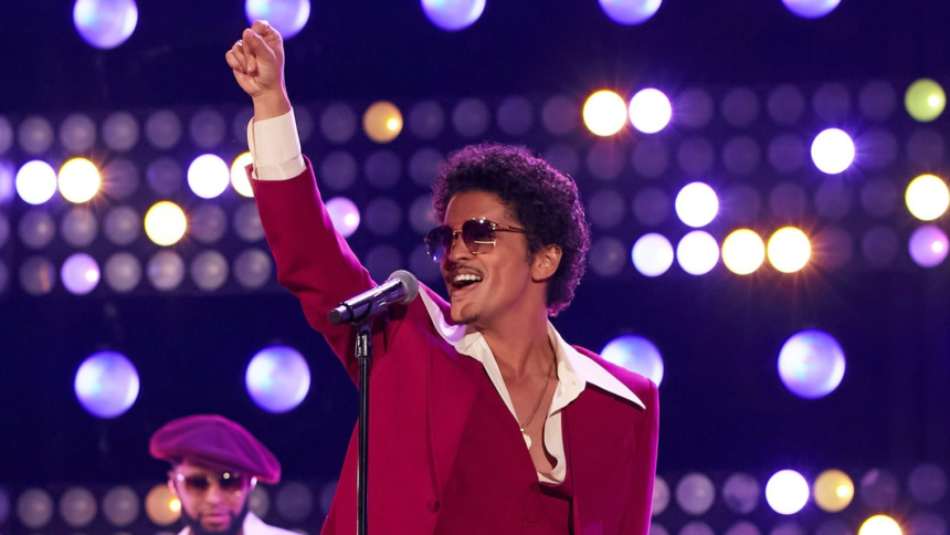 Bruno Mars anuncia shows extras no Brasil; veja as datas
