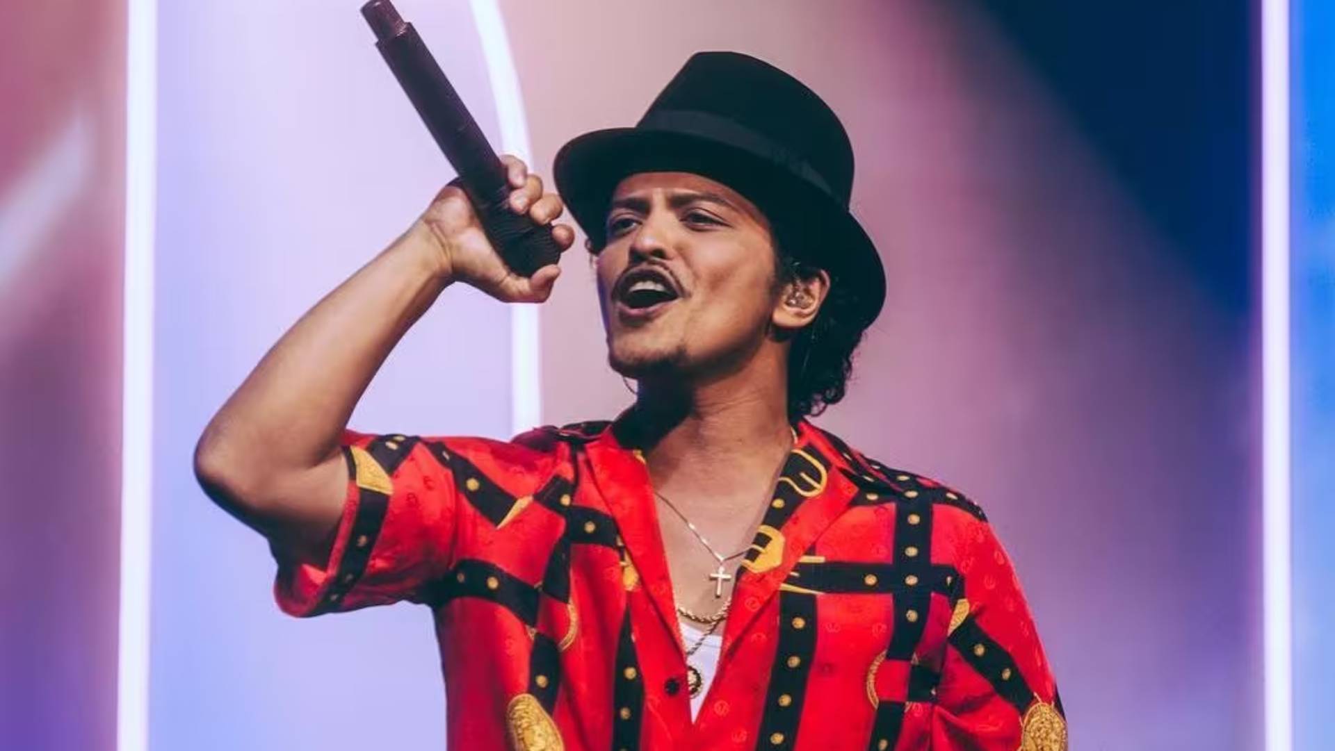 Bruno Mars revela quatro apresentações no Brasil; Confira datas, lugares e informações detalhadas